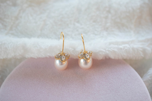 Flower Pearl Earrings